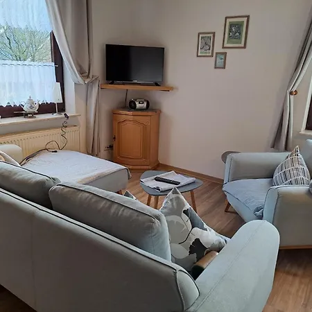 Jahnke Apartment *