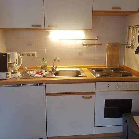 Jahnke Apartment *